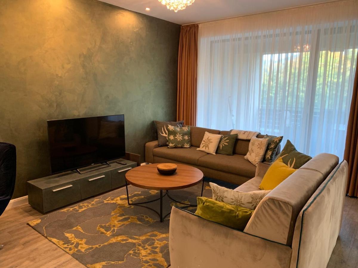 Edelweiss Apartments Silver Resort Пояна Брашов Екстериор снимка