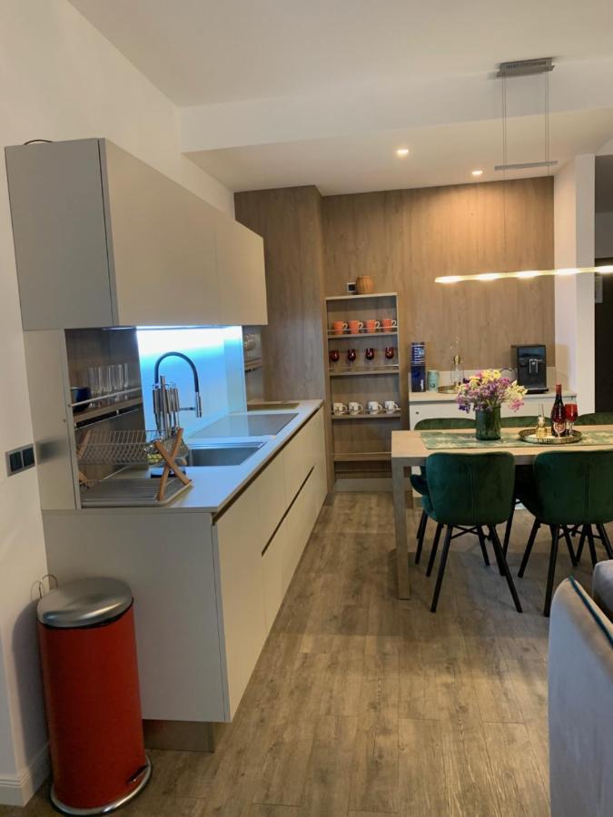 Edelweiss Apartments Silver Resort Пояна Брашов Екстериор снимка